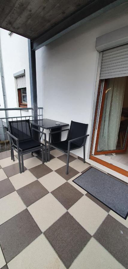 Outletcity Ferienwohnung - Apartment 4 Metzingen  Exterior photo